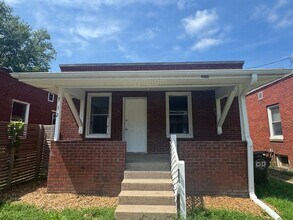 Building Photo - 712 Washington Ave