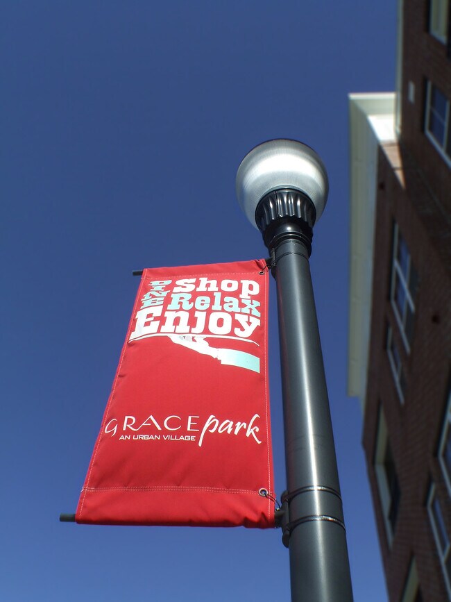 Foto del edificio - 3109 Grace Park Dr