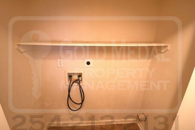 Building Photo - 503 Longhorn Cir