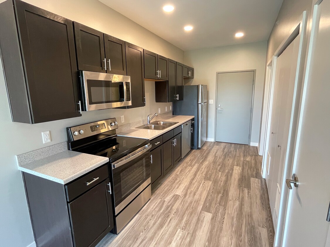 Antelope Tower - Apartments in Lincoln, NE | Apartments.com