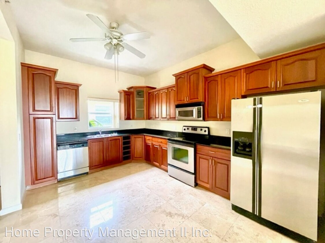 Primary Photo - 3 br, 2 bath House - 1610 PRESIDENTIAL WAY...