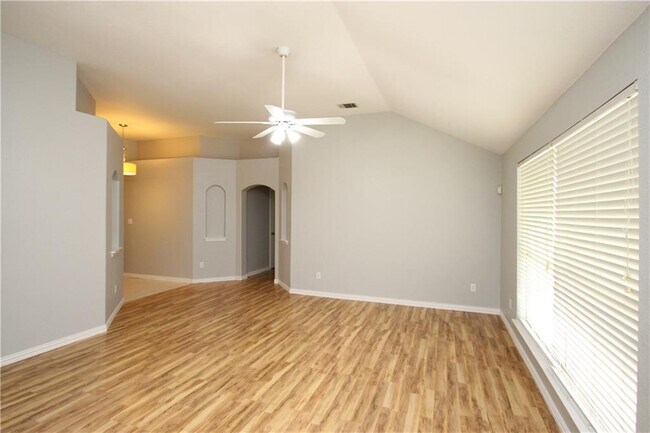 Foto del edificio - 613 Runners Ridge