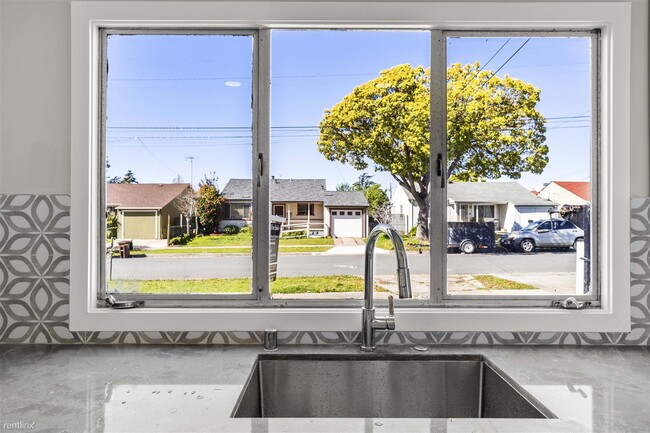Building Photo - 2 br, 1 bath House - 770 Ventura Street