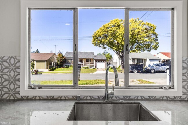 Foto del edificio - 2 br, 1 bath House - 770 Ventura Street