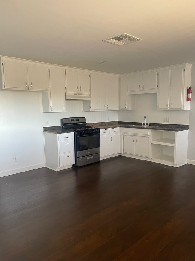 Foto del edificio - 6003 Craner Ave