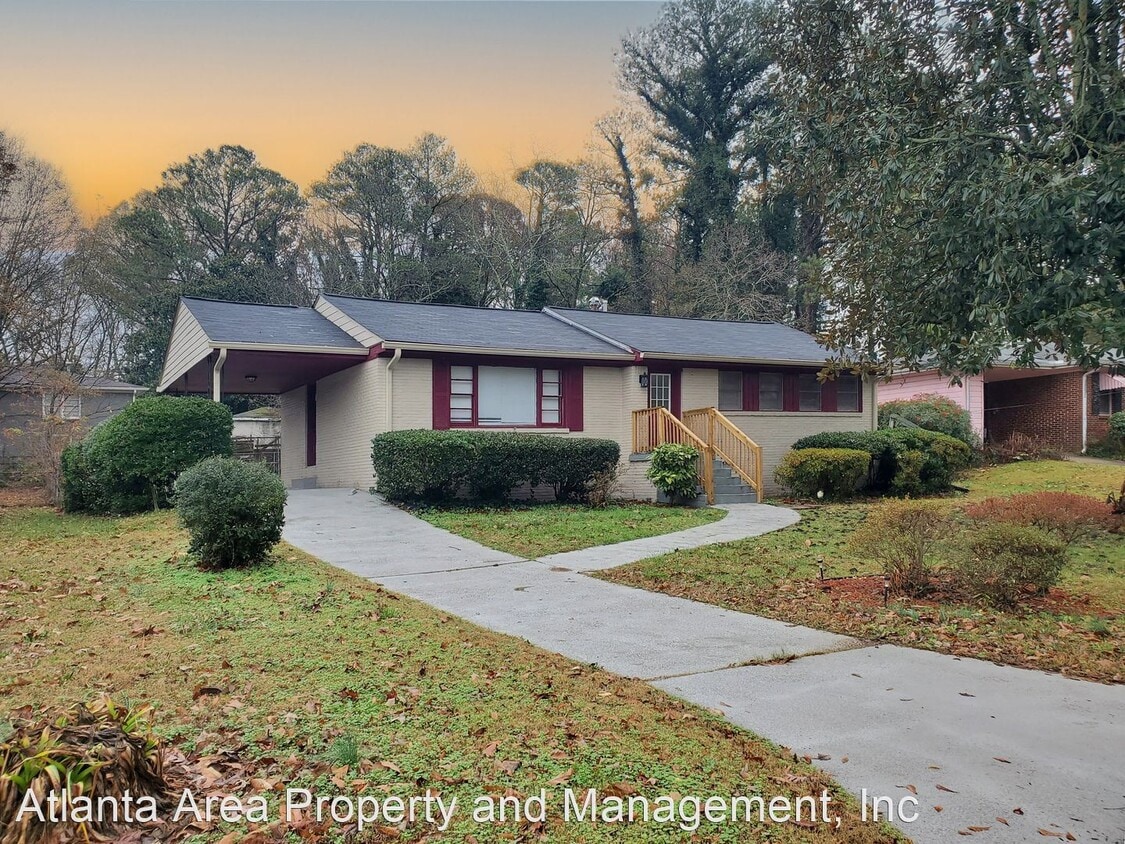 Primary Photo - 3 br, 2.5 bath House - 264 Silver Springs Cir