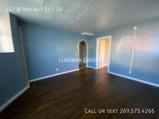 Foto del edificio - 447 W Walnut St
