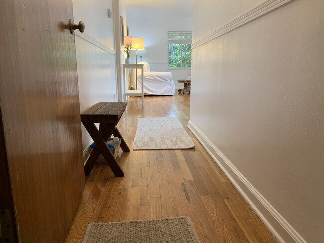 Entry - 114 W 7th Ave
