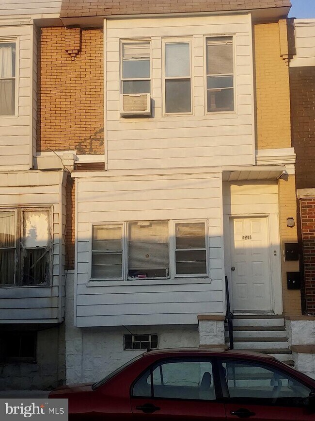 Building Photo - 2551 S Galloway St