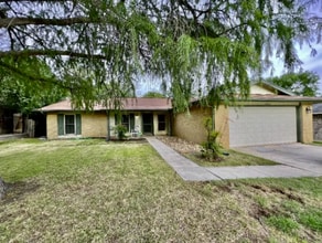 Building Photo - 13806 Wood Breeze
