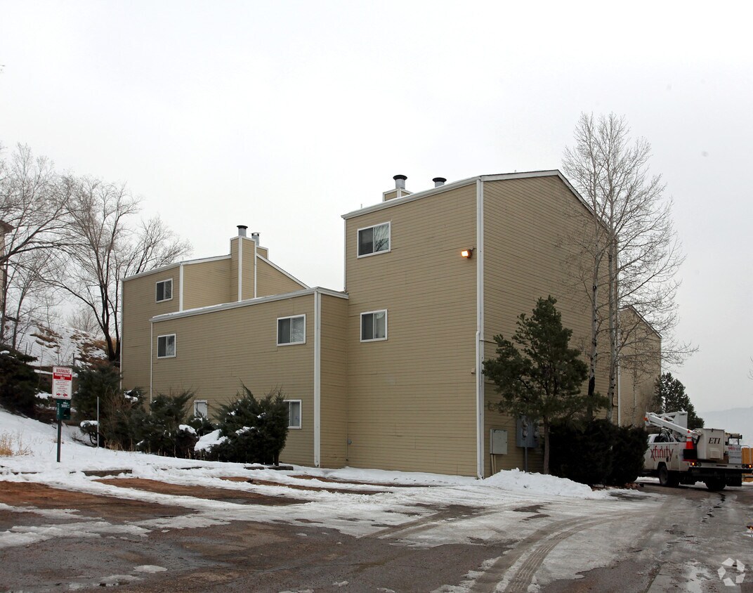 Building Photo - Building 3