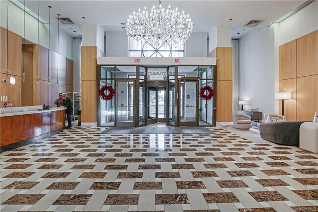 Foto del edificio - 175 Huguenot St