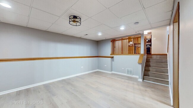 Building Photo - 13834 W Sandstone Dr
