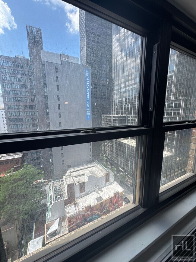 Building Photo - East 39th Street