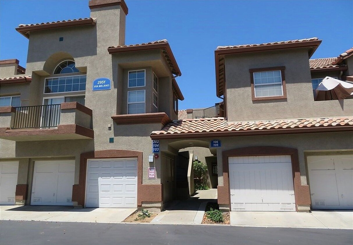 Foto principal - 2 bed 2 bath TOWNHOME CORONA HILLS