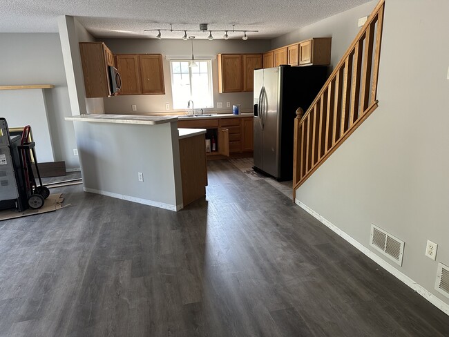 Building Photo - 374 Brickyard Dr