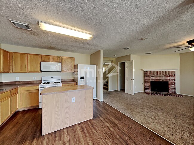 Foto del edificio - 1040 Singletree Drive