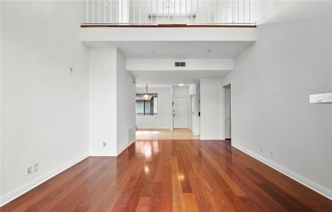 Building Photo - 330 Cordova St