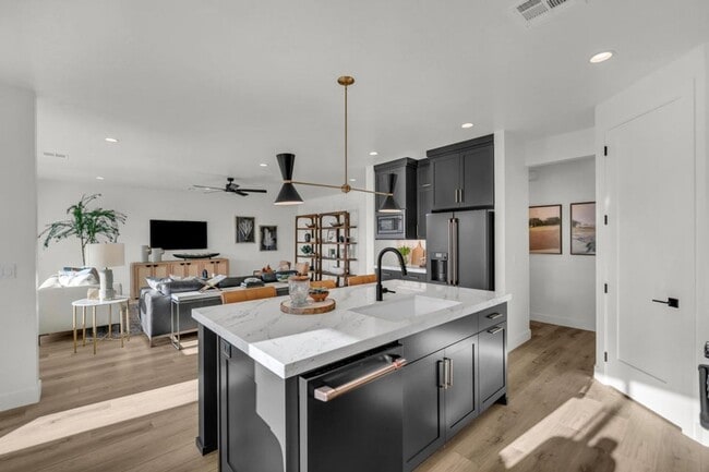 Foto del edificio - Stunning 6 Bedroom Home in St. George!