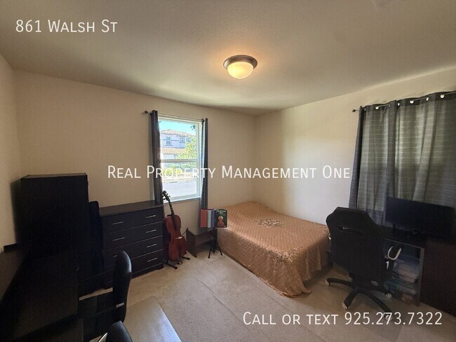 Foto del edificio - 861 Walsh St