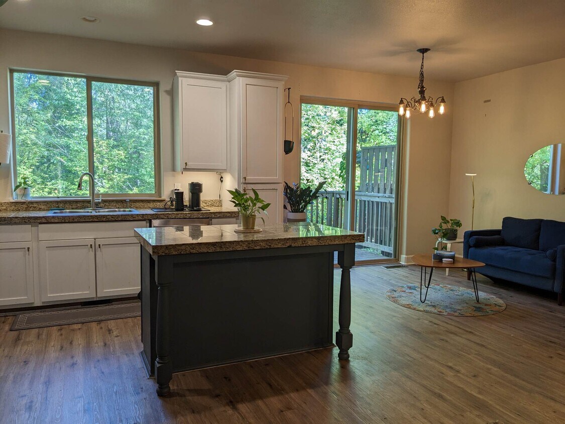1979 NE 48th Way, Hillsboro, OR 97124 Townhome Rentals in Hillsboro