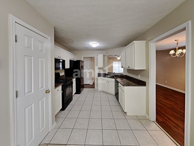 Foto del edificio - 805 Chatham Park Dr