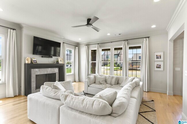 Foto del edificio - 6019 Rosemeade St