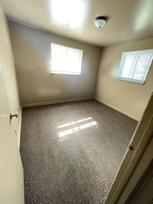 Foto del edificio - 8918 W Carmen Ave