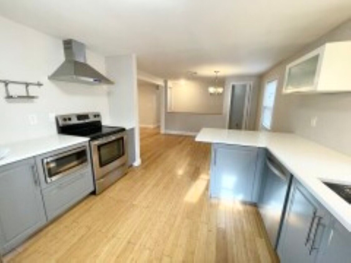 Foto principal - 114 Buttonwood St