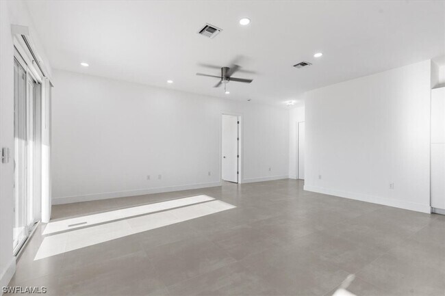 Foto del edificio - 4335 NW 32nd Terrace