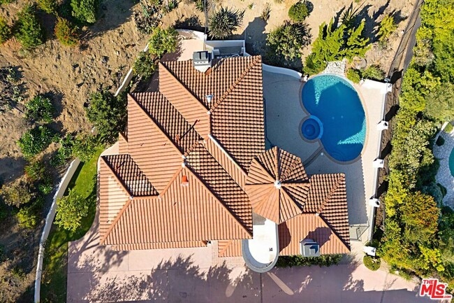 Foto del edificio - 16581 Vía Floresta