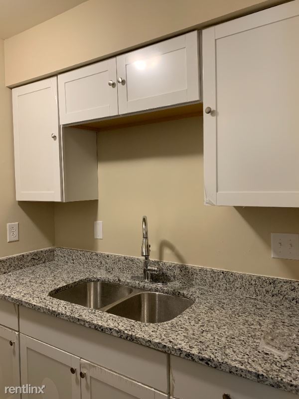 Building Photo - 201 Orchard Trace Ln