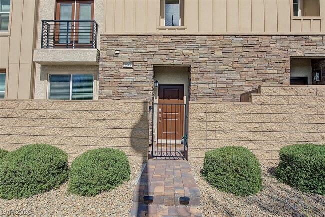 Building Photo - 2549 Venetia Pointe St