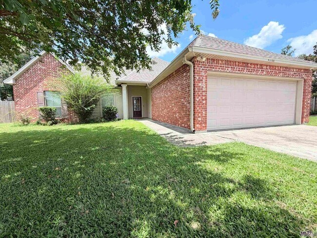 Foto del edificio - 41188 Lakeway Cove Ave