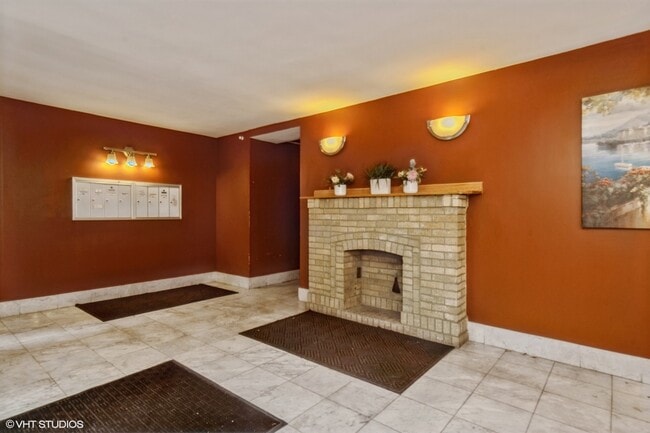 Building Photo - 6410 S Minerva Ave