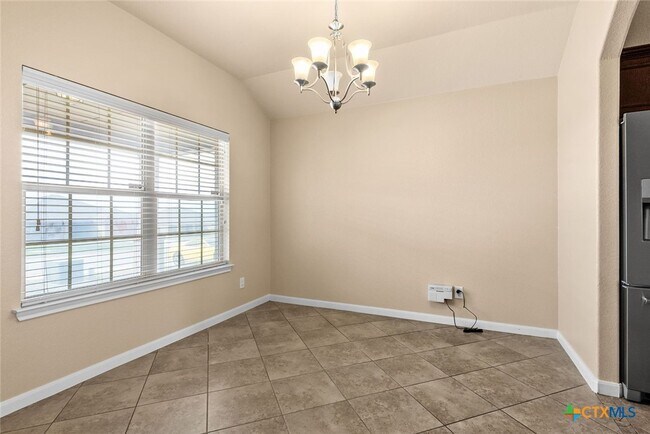 Foto del edificio - 2707 Camp Cooper Dr