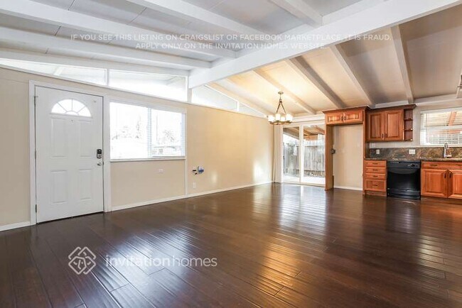 Building Photo - 1467 Michigan St