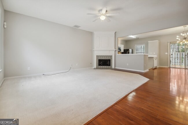 Building Photo - 4084 Howell Park Rd