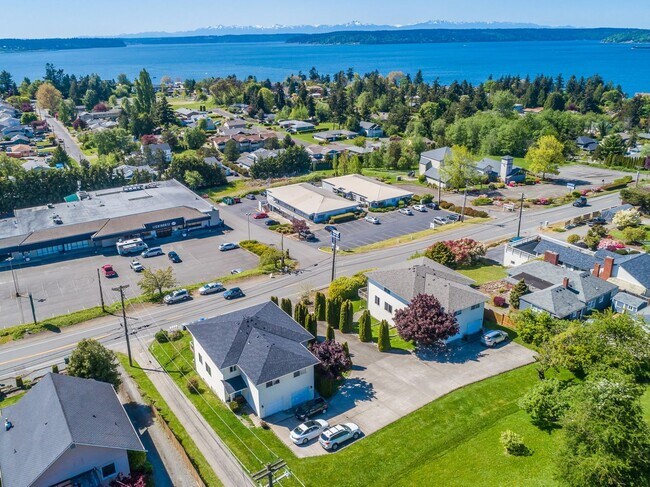 Foto del edificio - Wonderful Townhome in Browns Point with VI...