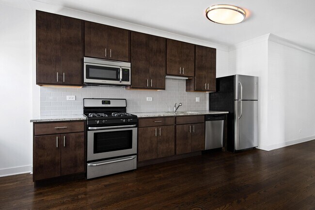 Foto del edificio - 5425 N Clark Apartments