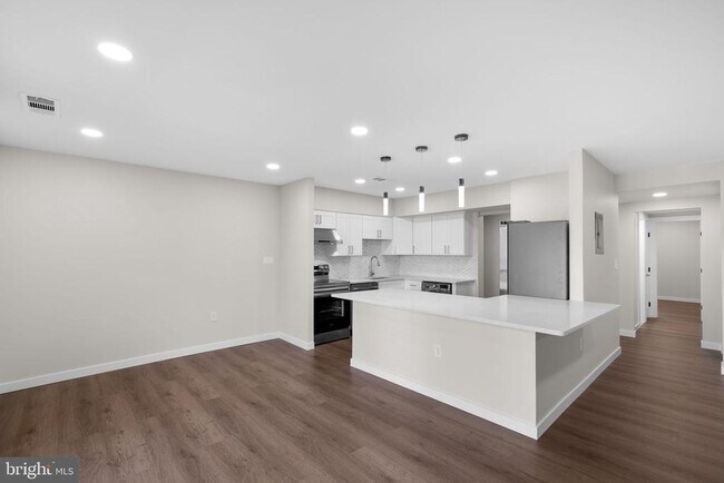 Foto del edificio - 10053 Windstream Dr