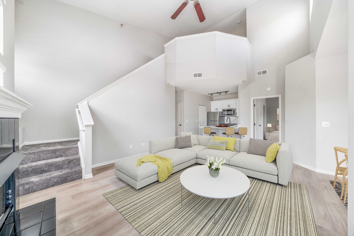 Grand Reserve of Naperville Apartments in Naperville, IL