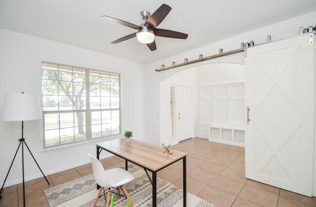 Foto del edificio - 8906 Hostler Dr