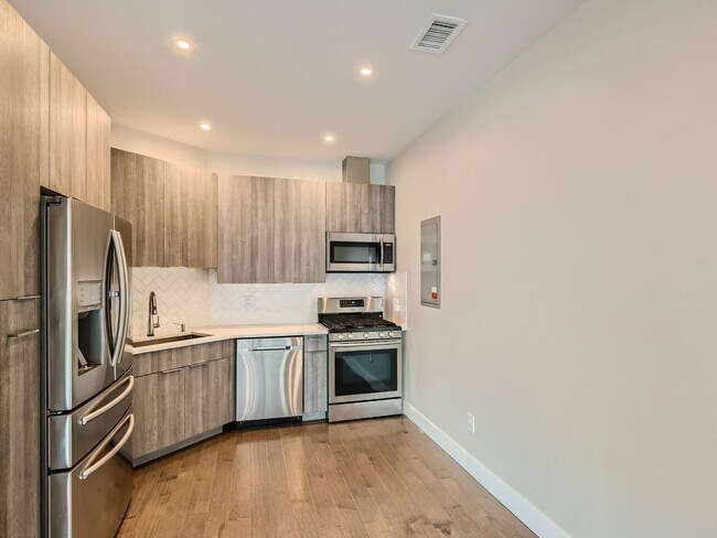 Foto del edificio - New 2BR/2BA Townhouse In RiNo!!!!!!