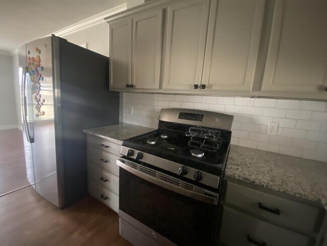 Foto del edificio - 2506 Waverly Dr