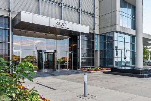 Foto principal - 600 N Lake Shore Dr