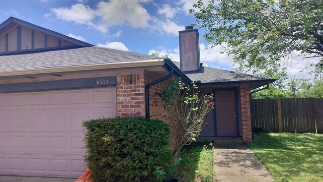 Photo - 6300 Mark Ct House