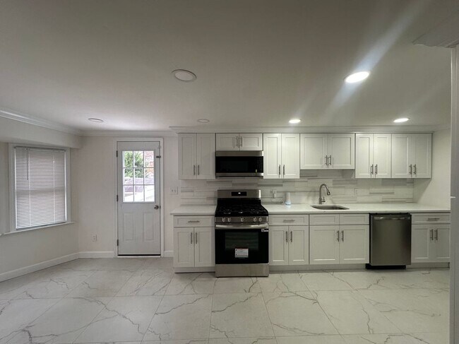 Foto del edificio - 3 Fury Dr