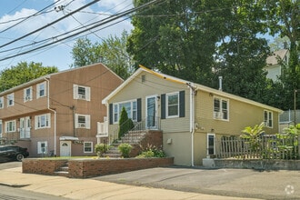 Building Photo - 35 Springvale Ave