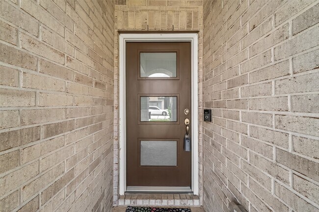 Foto del edificio - 7319 Woodlark Rdg Dr